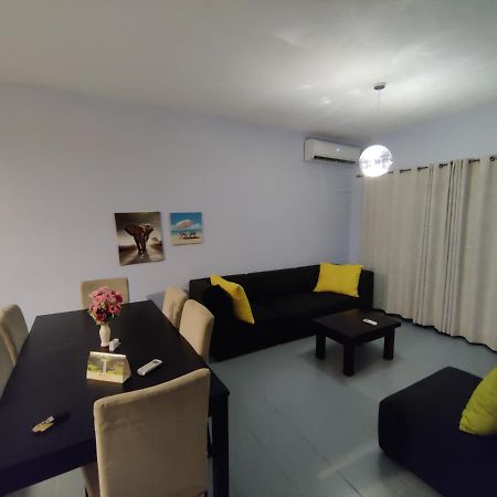 Ashiana Oceanside Apartment Flic en Flac ภายนอก รูปภาพ