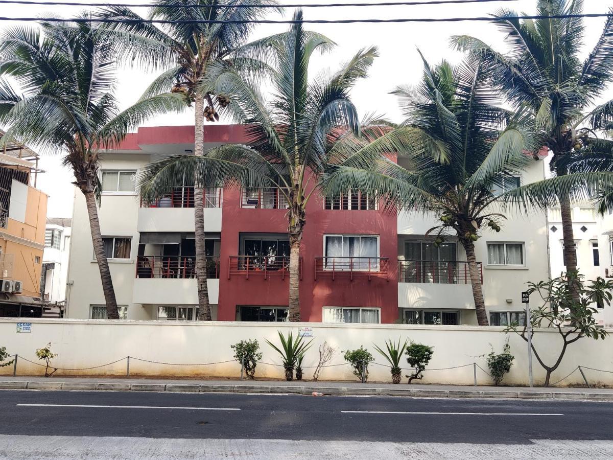 Ashiana Oceanside Apartment Flic en Flac ภายนอก รูปภาพ
