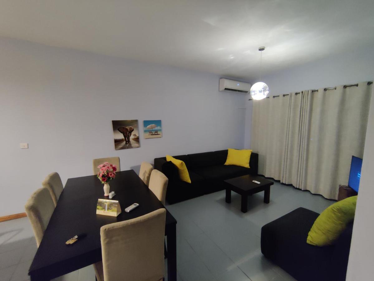 Ashiana Oceanside Apartment Flic en Flac ภายนอก รูปภาพ