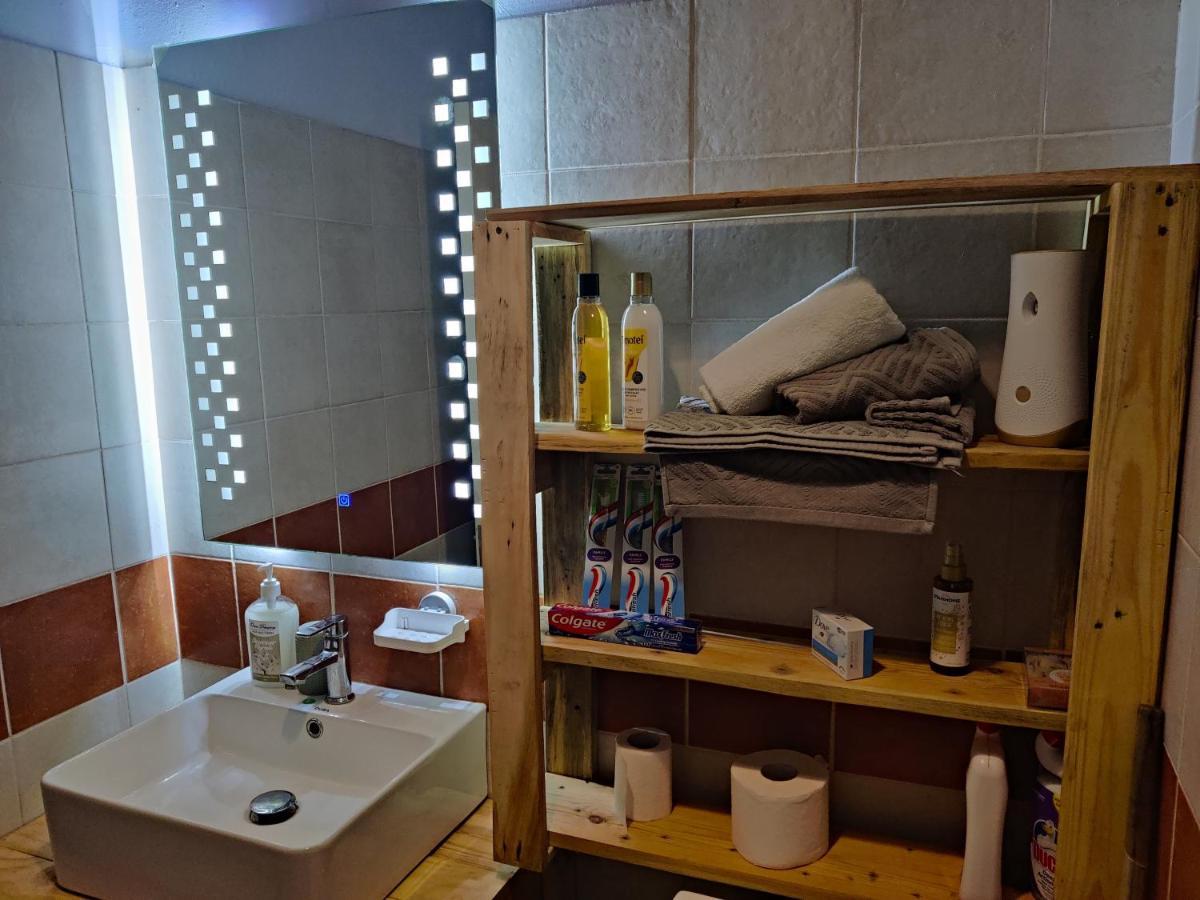 Ashiana Oceanside Apartment Flic en Flac ภายนอก รูปภาพ